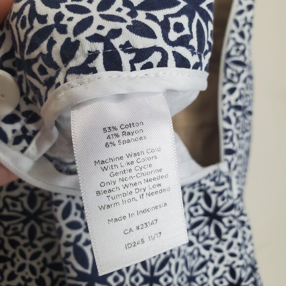 TALBOTS Womens Pants 8 Chatham Crop Geometric Scalloped High Rise Navy Nautical - Picture 5 of 10